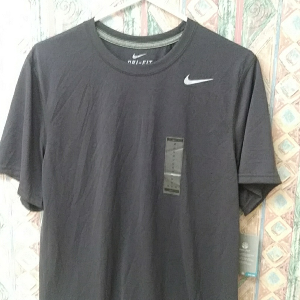 Nike Dri-Fit medium black t-shirt